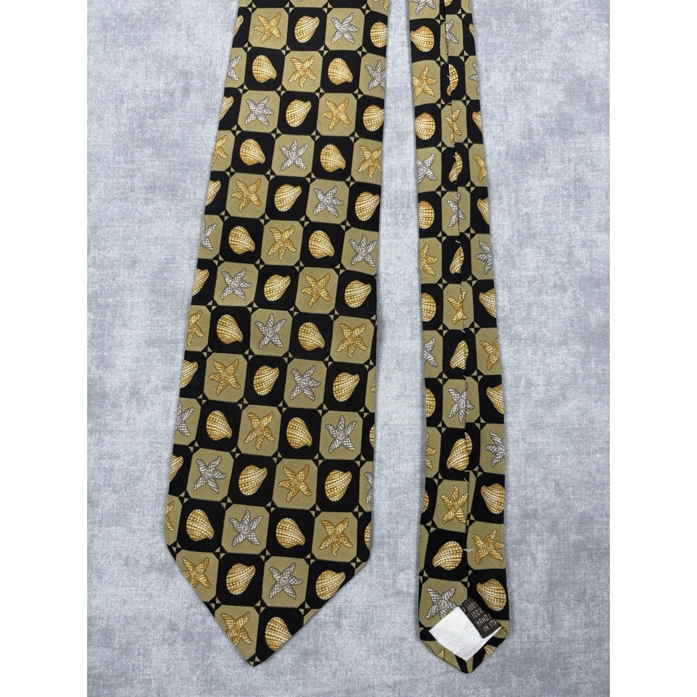 Valentino Cravatte Italy 100% Silk Tie Geometric Starfish Seashell 56x3.875